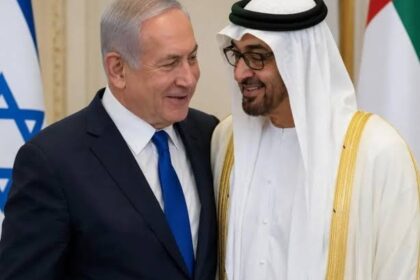 الشيخ محمد بن زايد يستقبل رئيس الوزراء الإسرائيلي في أبوظبي.