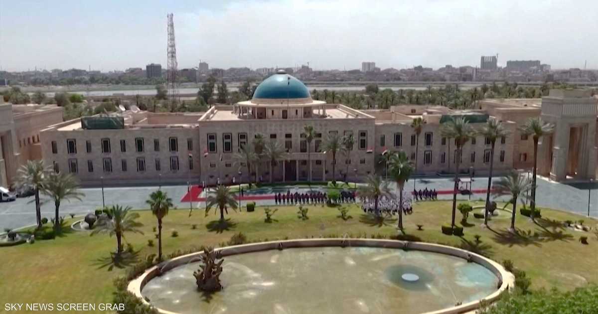 مستقبل الميليشيات العراقية يبقى غامضا رغم تمديد المهلة الأخيرة.