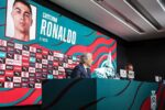 غضب رونالدو من عدم إشراكه يثير جدلا بعد فوز البرتغال على النرويج 2-1 في دوري الأمم الأوروبية.