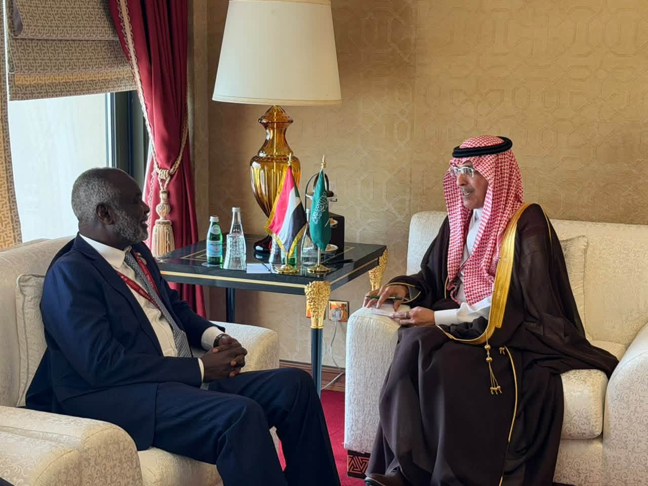 السودان والسعودية يبحثان تعزيز التعاون الاقتصادي والمالي وتدعيم المسار الدولي