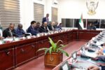 مجلس الوزراء يناقش الوضع الاقتصادي ويجاز مشروع قانون الثروة النفطية