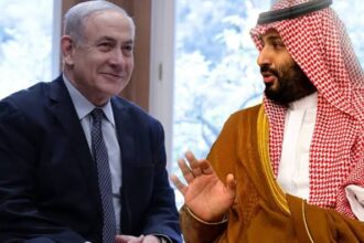 المملكة السعودية ترد على تقارير حضور ممثلين لها لقاء نتنياهو والشيخ محمد في أبوظبي.