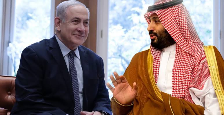 المملكة السعودية ترد على تقارير حضور ممثلين لها لقاء نتنياهو والشيخ محمد في أبوظبي.