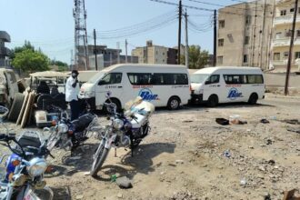 إدارة المباحث تكشف ملابسات سرقة إسبيرات وموصلات سيارات من شركة طيران ببورتسودان.