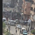 غارة إسرائيلية تقتل مدنيين وتصيب آخرين بجروح بغزة على الحافلة التي تقلهم