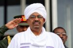لماذا السماح لعمر البشير بالعلاج في الخارج؟