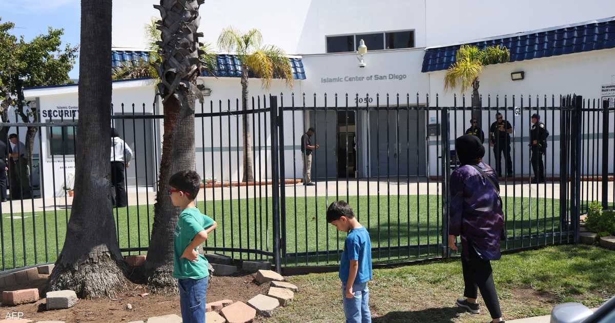 سانتياغو تواجه تهم القتل والتآمر لتنظيم هجوم مسجد نورث كارولاينا.