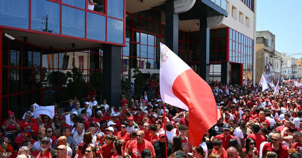 رئيس الوزراء المالطي يطالب بالتروي والحذر بشأن تبرئة قاتل الصحافية دافني كاروانا غاليزيا