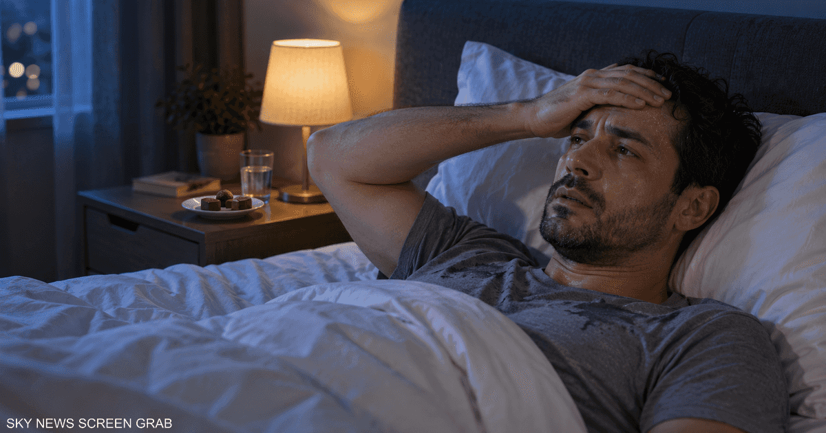 التعرق بعد تناول الحلويات.. هل يدل على انخفاض سكر الدم؟