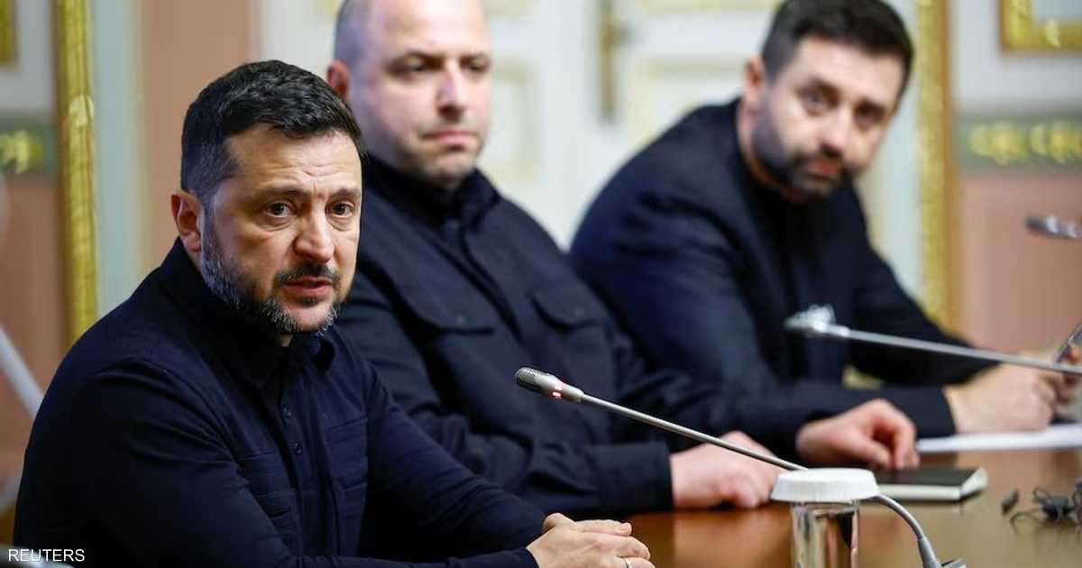 زيلينسكي يؤكد على الحاجة لقاء قادة لحل قضايا الأراضي مع روسيا