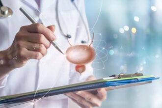 اكتشاف سرطان البروستاتا: الفحص المبكر والأعراض الشائعة.