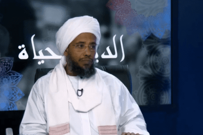 حكم المال المضبوط مع الملابس العسكرية التابعة للمتمردين.