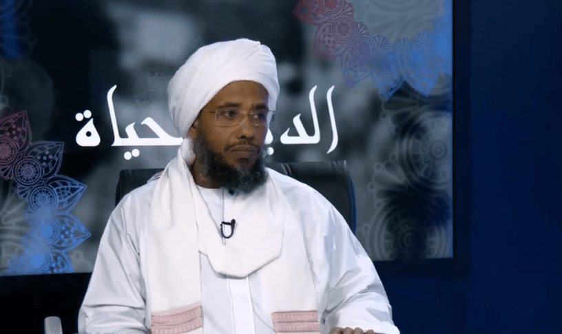 حكم المال المضبوط مع الملابس العسكرية التابعة للمتمردين.