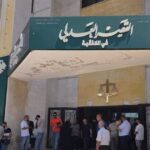 مطلق نار يقتل متهمًا في قصر عدل ويسبب حالة من الفوضى