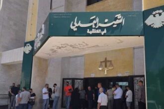 مطلق نار يقتل متهمًا في قصر عدل ويسبب حالة من الفوضى