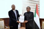 رئيس الوزراء السوداني يؤكد نتيجة امتحانات الشهادة 2026م بزيادة نسبة الجالسين.
