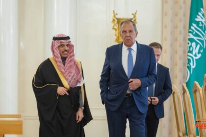 موسكو والرياض تؤكدان تشابه المواقف بشأن السودان ودعم وحدته وسلامة أراضيه.
