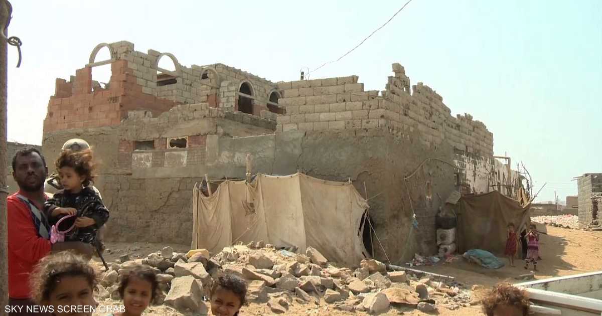 القوات الحكومية تتراجع باتجاه ذباب وسط نزوح سكان المخا نحو عدن