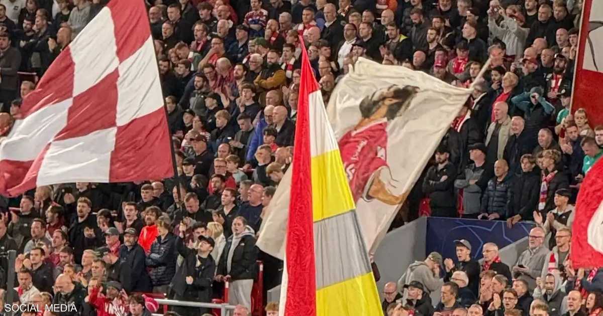 صلاح يحظى بتكريم جماهير ليفربول في مباراة أتلتيكو مدريد