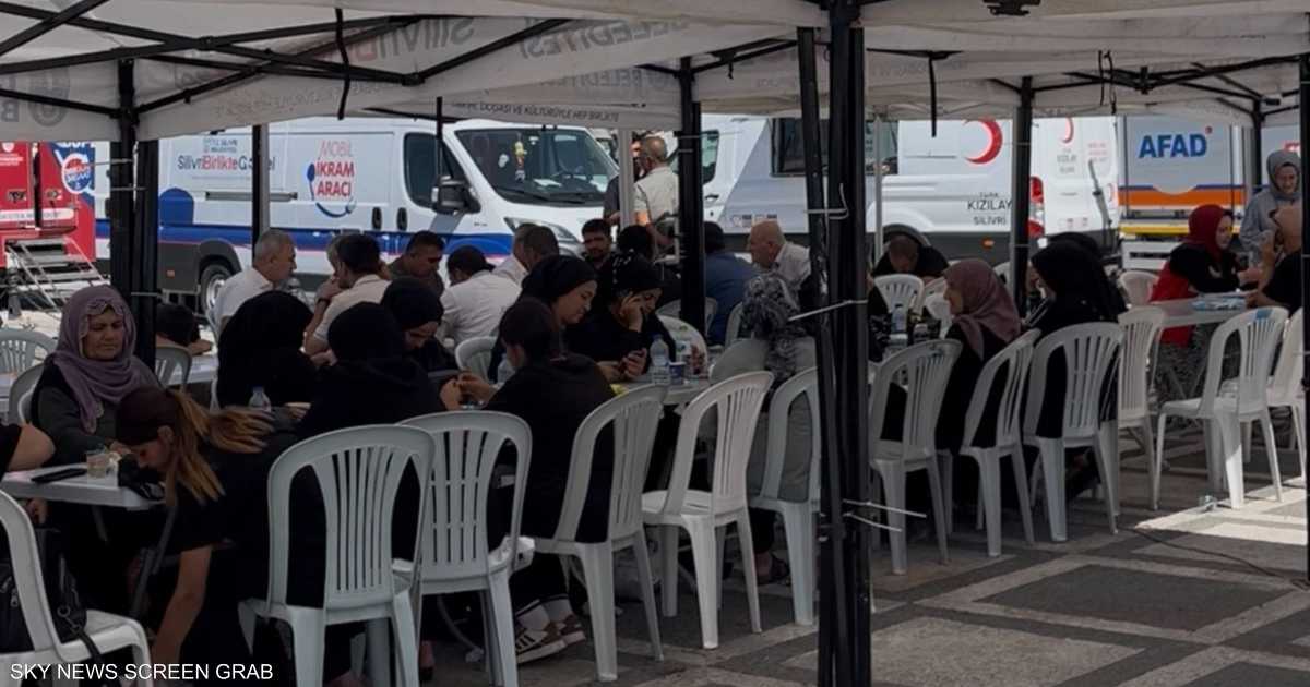 غرق سفينة قبالة إسطنبول والبحث عن عشرة بحارة مفقودين مستمر