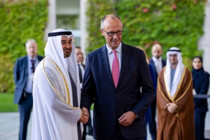 الإمارات وألمانيا يدعوان إلى وقف فوري للعمليات العسكرية في السودان ودعوة سياسية شاملة