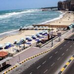 غرق مركب قبالة السواحل المصرية والبحث عن 30 شخصاً بينهم مصريون وسودانيون.
