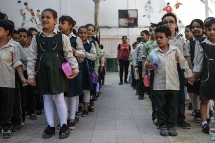 تكلفة السبلايز المدرسية ترتفع وتحول عبئاً مالياً على أولياء الأمور في مصر