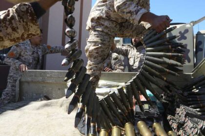 ليبيا تنفي استخدام قاعدة مصراتة لقصف ناقلات روسية بمسيّرات أوكرانية