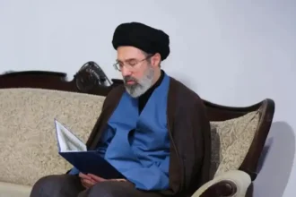 كشف حيدري تفاصيل جديدة عن انتشال خامئني من تحت الانقاض.
