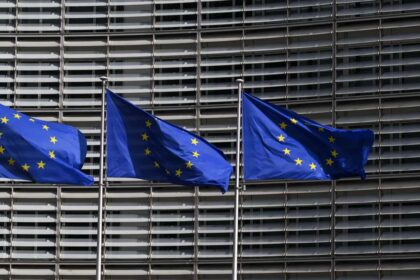 الدول الأوروبية تتفق على تمديد مؤقت لمدة 7 أيام للعقوبات المفروضة على روسيا