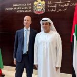 فرنسا والسفير الإماراتي يطالبان بإنهاء معاناة الشعب السوداني والحفاظ على وحدة البلاد