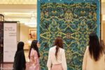 برنامج زوليه يطلق معرض انتماء: خيوط مقدسة للسجاد التقليدي المستوحى من الثقافة الإماراتية.