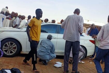 مشهد كنترول الشهادة الثانوية يثير موجة غضب بين المعلمين السودانيين.