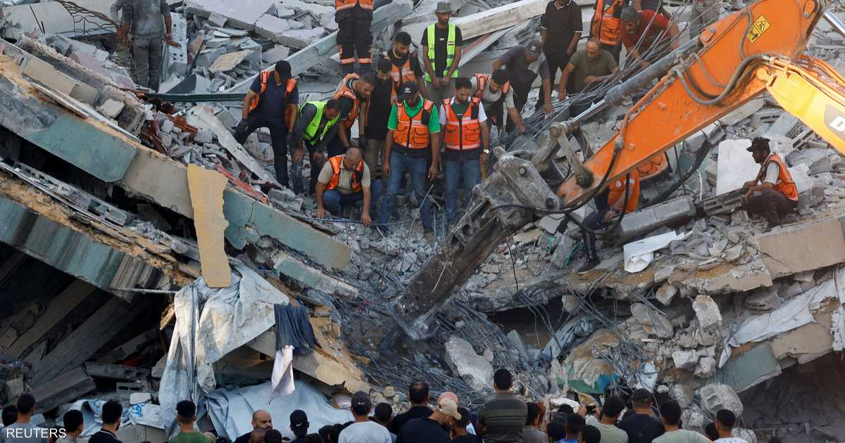 انهيار بناية سكنية والوفيات ترتفع في غزة خلال الحرب