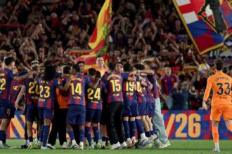 برشلونة يفوز على سانتاندير بخمسة أهداف مقابل اثنين في الجولة الخامسة من الدوري الإسباني