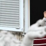 البابا ليو يستأنف أنشطته تدريجياً بعد جراحة الرئة