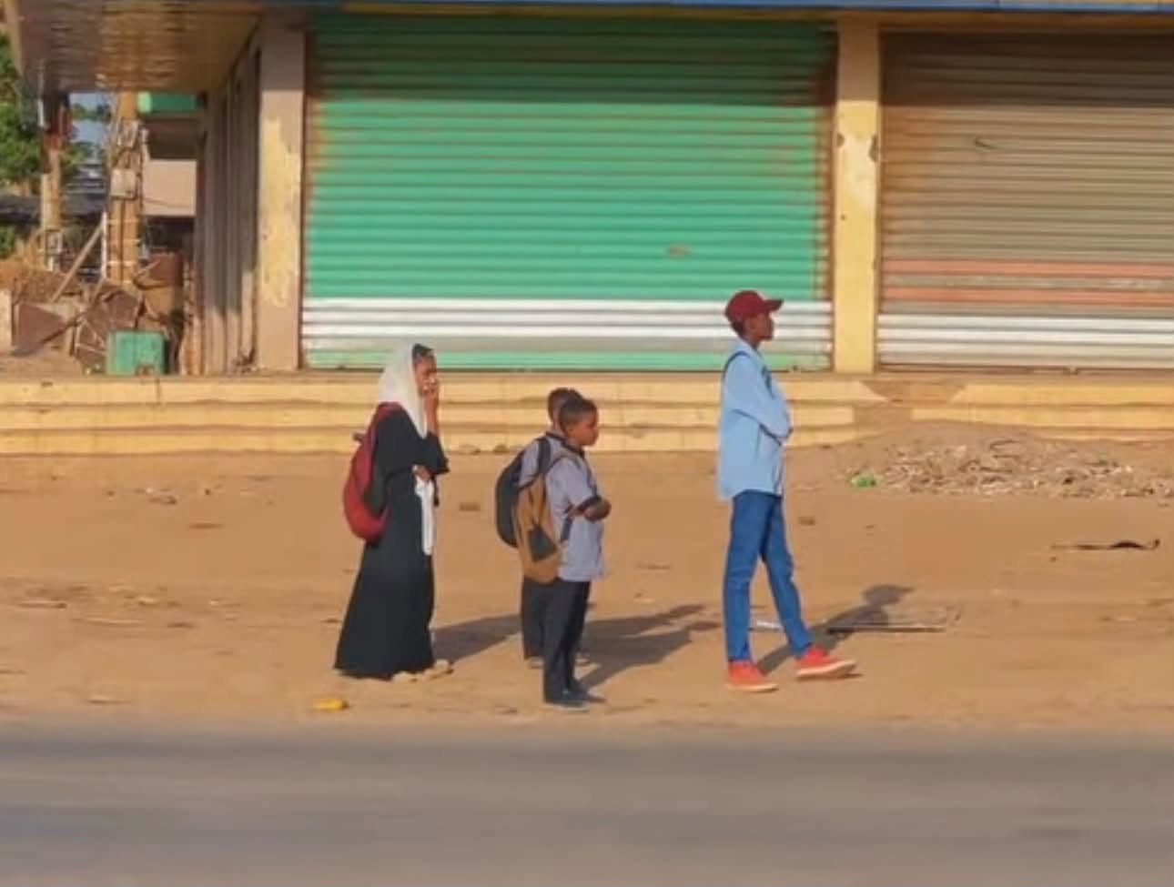 انعدام الوقود يودي بسيارات النقل العام عن الشوارع في الخرطوم وولايات أخرى.