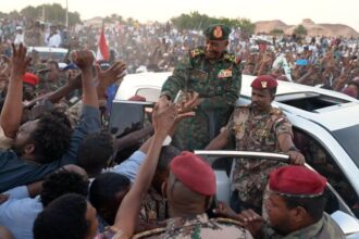 الضائقة الاقتصادية تفتح باب النقد للنظام الانتقادي في السودان