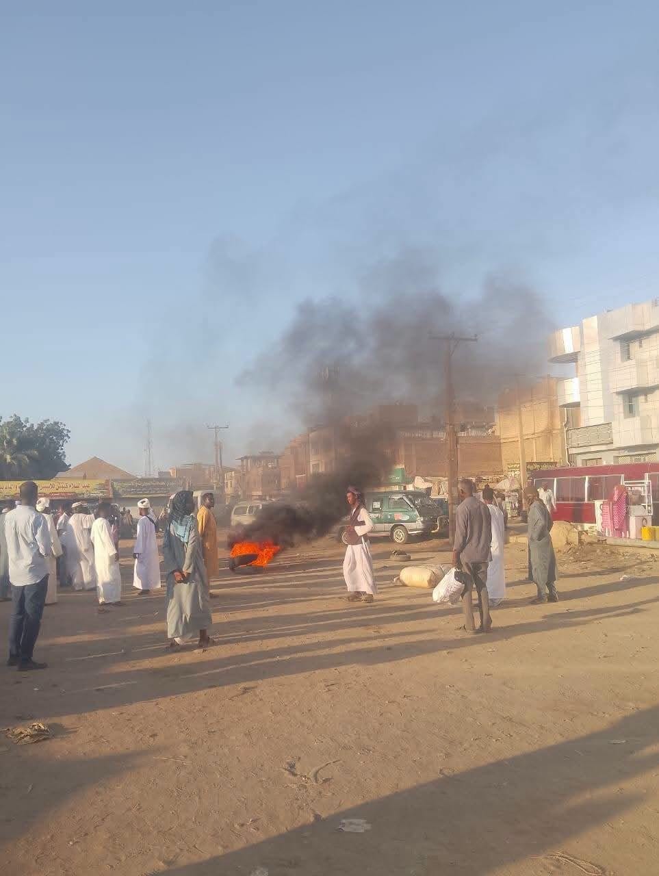 احتجاز عطبرة بسبب نقص الجازولين وارتفاع تذاكر المواصلات