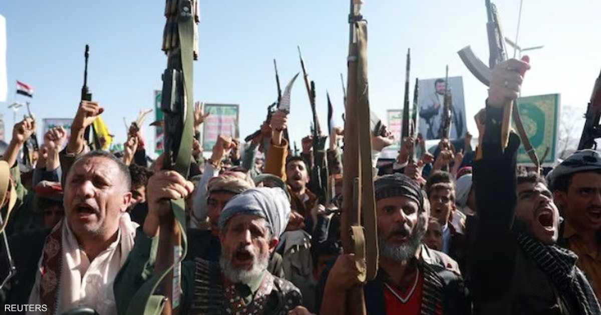 الحوثيون يعلنون قصف ثلاث قواعد عسكرية سعودية بصواريخ باليستية ومدفعية صاروخية في رد على الغارات السعودية