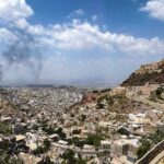 تقدم قوات العمالقة والجيش اليمني ببطء نحو باب المندب بسبب الألغام والقناصة الحوثيين.