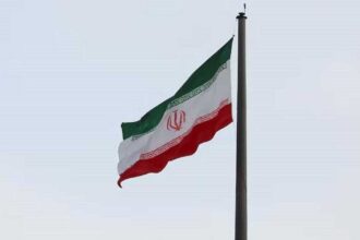 مقترح دبلوماسي جديد يضع خطوات يومية لطهران وواشنطن بهدف بناء الثقة.