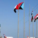 مطار عدن يستقبل صاروخاً حوثياً قبل إعلان الحوثيين إخلاء المنطقة