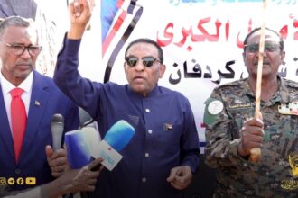 رئيس الوزراء يدشن قافلة الدعم والمؤازرة لشمال كردفان بالتزامن مع تعهد بمضي الحكومة قدماً في دعم القوات المسلحة.