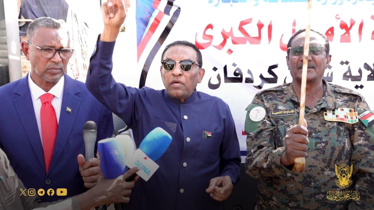 رئيس الوزراء يدشن قافلة الدعم والمؤازرة لشمال كردفان بالتزامن مع تعهد بمضي الحكومة قدماً في دعم القوات المسلحة.