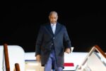 البرهان يصل موسكو لترؤس وفد السودان في القمة الروسية الأفريقية الثالثة ويُخاطب أعمالها.