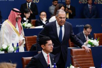 لافروف يهاجم نظيره الألماني ويحذر من صفقة الديزل مع أميركا