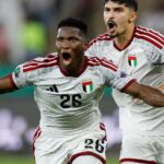 عثمان كامارا يهدي الإمارات فوزاً قاسياً على عمان ويتأهل لمواجهة السعودية في النهائي