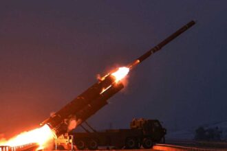 كوريا الشمالية تطلق صاروخاً باتجاه البحر الشرقي وتؤكد تأهيل قدراتها الصاروخية الفرط صوتية