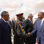 السيسي والبرهان يبحثان تطورات الأوضاع في السودان على هامش اجتماع الاتحاد الأفريقي في العلمين الجديدة